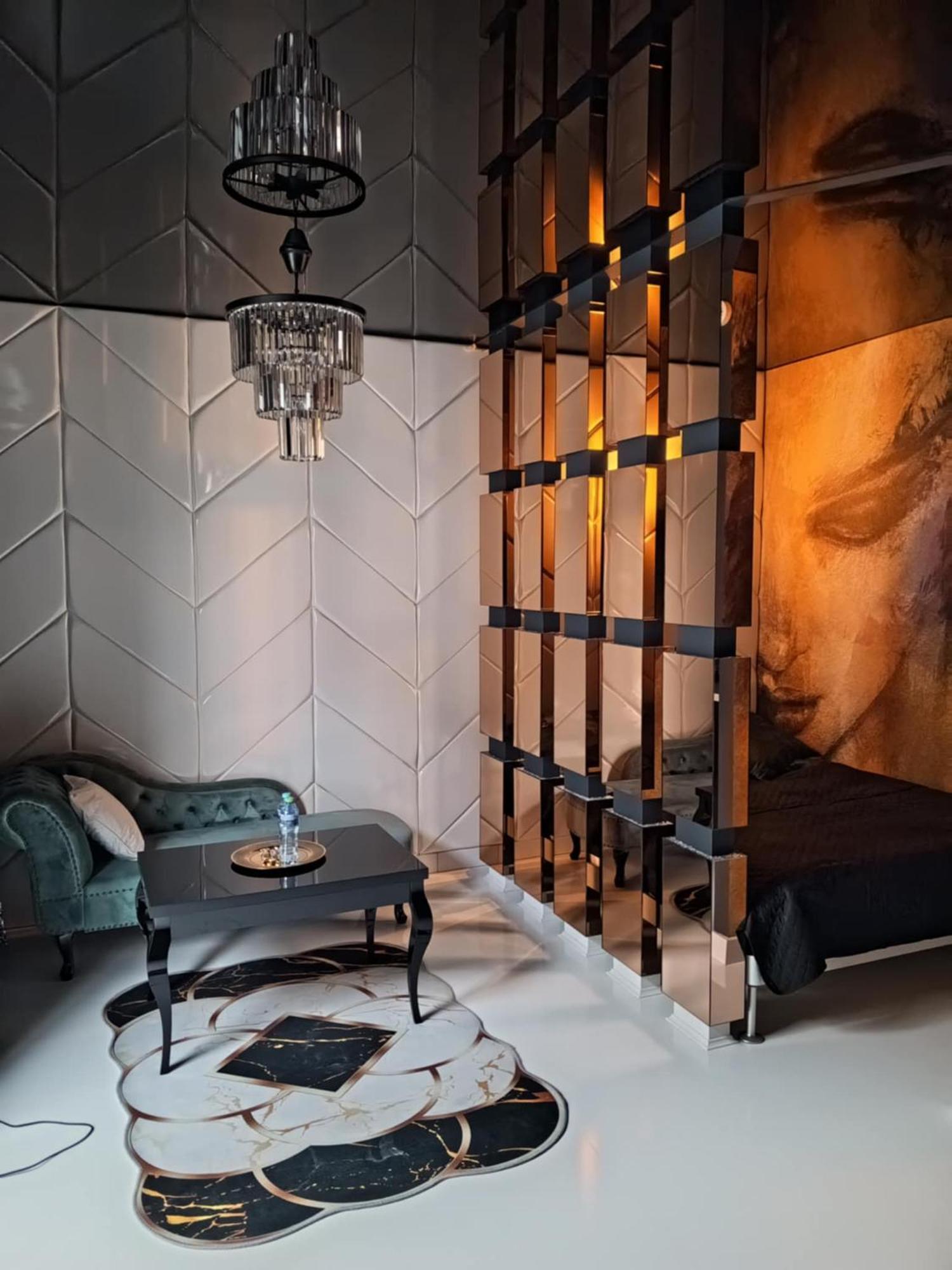 Black House A Radom Bagian luar foto